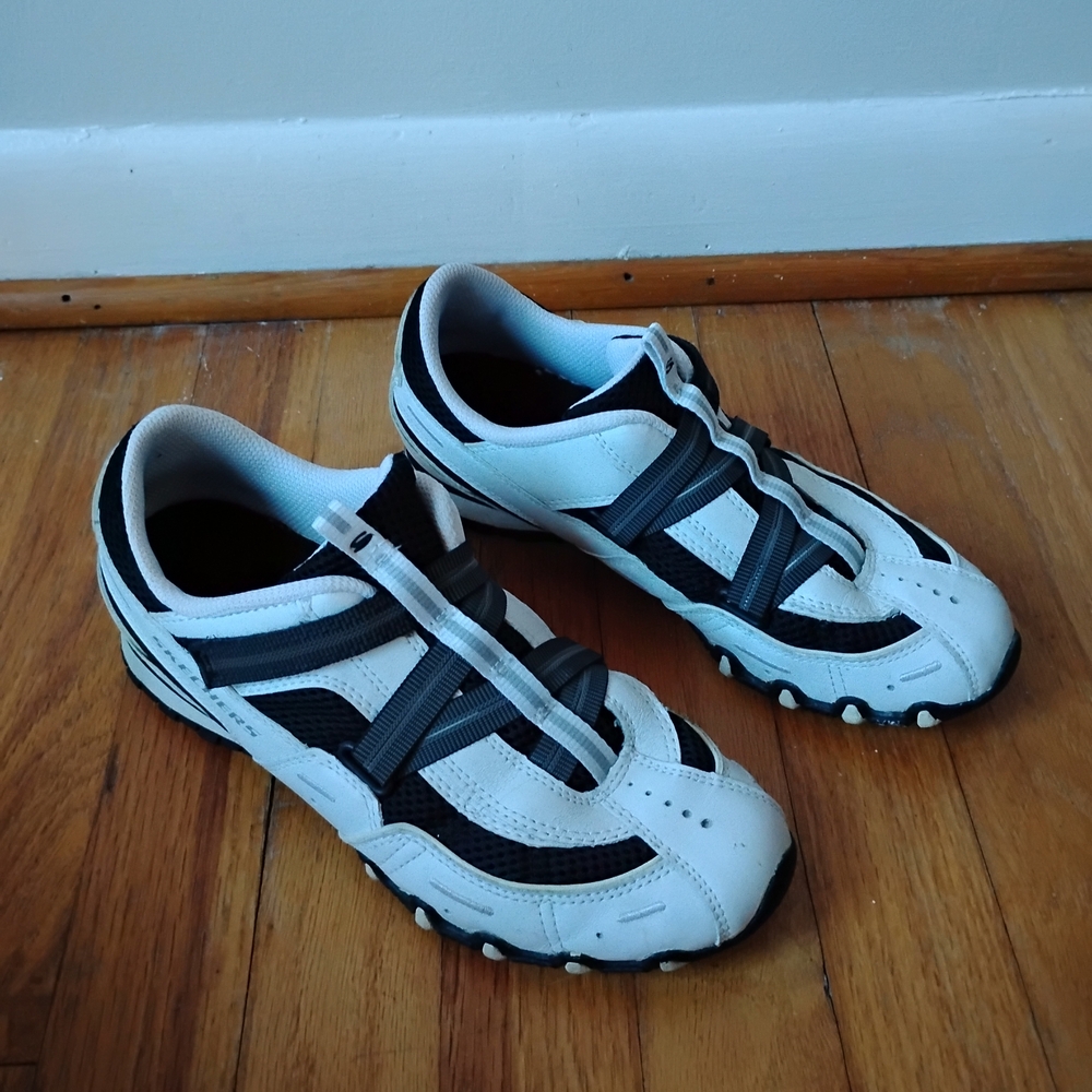 Skechers Black and White Women's Sneakers